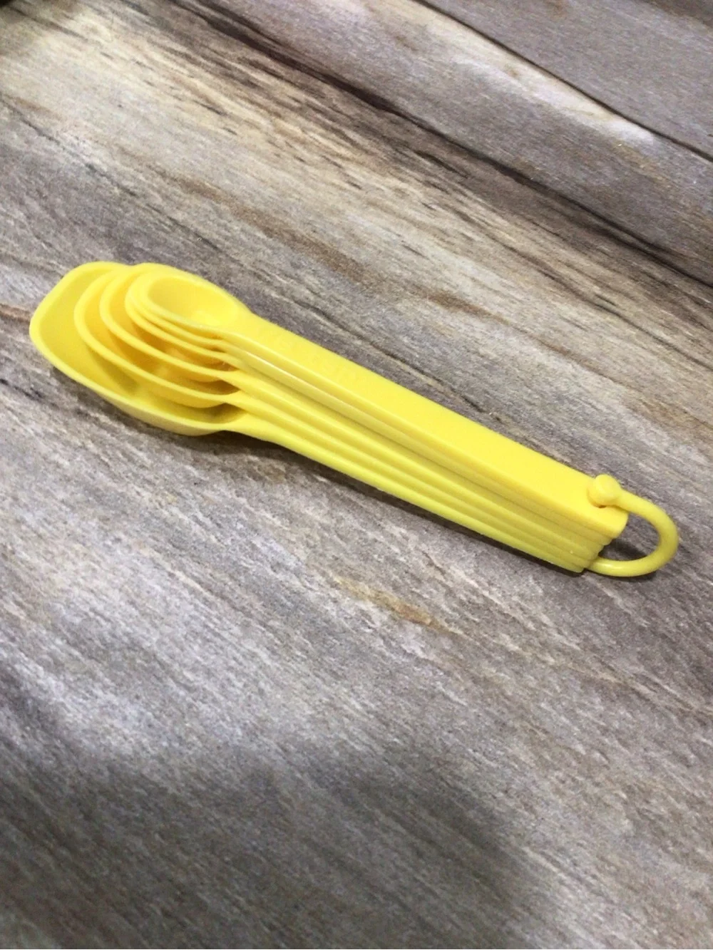 Vtg Rubbermaid Yellow Nesting Measuring Spoons Set 6pc 2231-2236 Plastic Ring